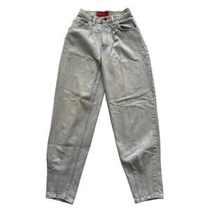 No Problem Vintage High Waisted Light Wash 90s Jeans Size 5/6